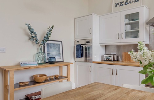 Bonnington Apartment | Saxe Coburg Place [325] is a Elegant Georgian hideaway in the heart of New Town