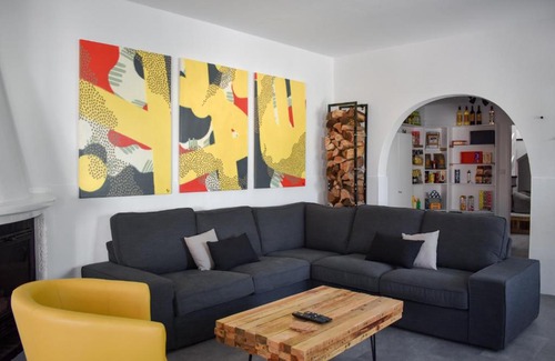 Ferrel Villa | Say HELLO to your next vacation rental