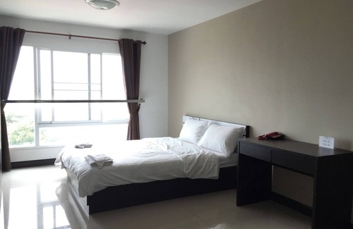 Ban Bang Saen Hotel | Say Hi Residences
