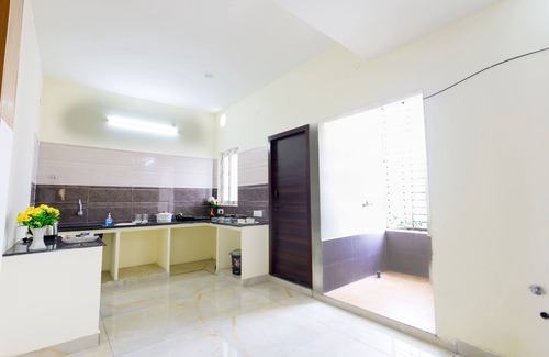 Tirupati Apartment | SBHS Homestay - Sheshadri
