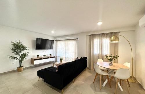 Poligono Alameda Apartment | Scala & balcony by ELE Apartments