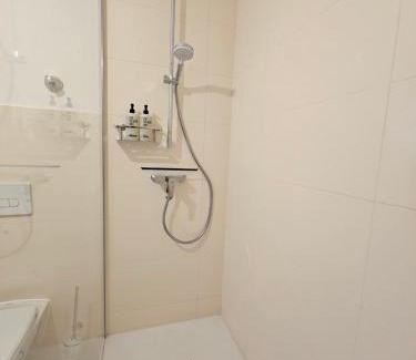Buderich Apartment | Scandi Flat Düsseldorf Airport & Messe