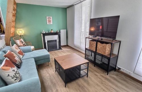 Corbeil-Essonnes Apartment | Scandi'Nest 2 Rooms & Terrace