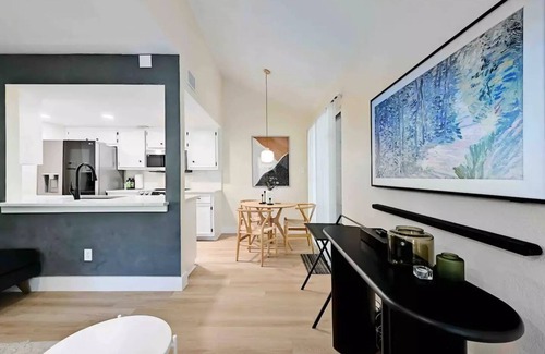 McNeil House | Scandinavian comfort, 2bd 1.5bthn