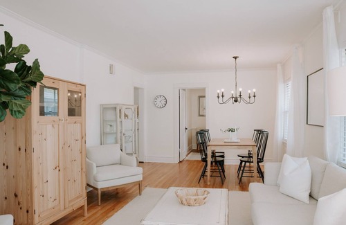 Glen Ellyn House | Scandinavian Inspired - 3 Bedroom