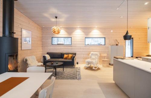 Rovaniemi Villa | Scandinavian lakeside cottage