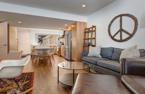 Park Meadows Condo | Scandinavian Paradise, Short Drive to Lifts, Private Hot Tub! Year Round Fun!
