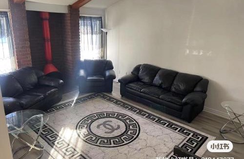Steeles House | scarborough home 3