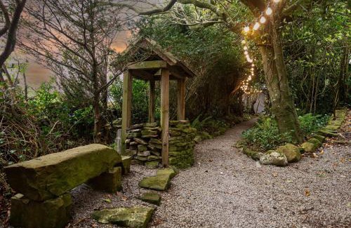 Workington House | Scenery Hill Hideaways The Coach House Charming Retreat with Jacuzzi and BBQ Hut Near the Lake District