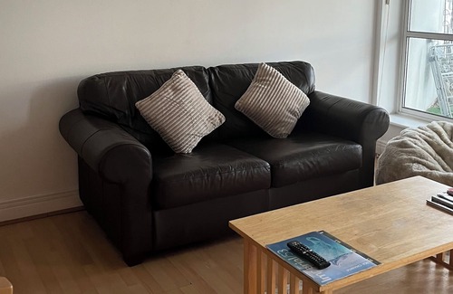 Royal Docks Apartment | Scenic 1 Bed room apartment near ExCeL London