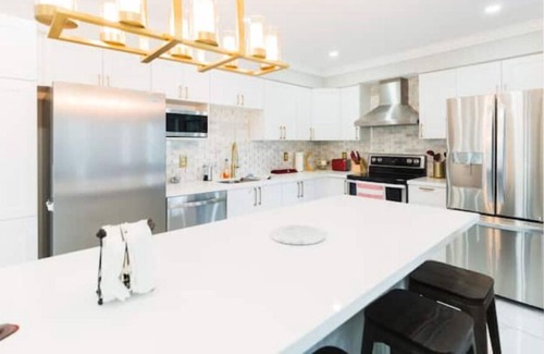 Steeles Industrial Apartment | Scenic 4-Bedroom Markdale Retreat for Families - Modern & Kid-Friendly
