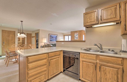 Wildernest Condo | Scenic Buffalo Village Condo w/View & Pool Access