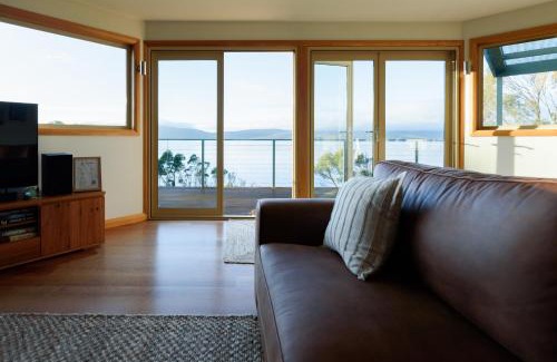 Gordon House | Scenic Getaway with Breathtaking Water Views