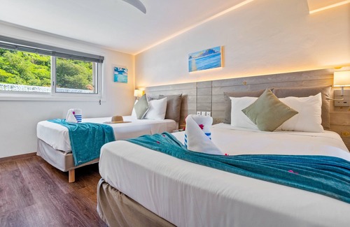Grand Case Resort | Scenic Island Suite | Lounge by the Sea or Cruise at Sunset