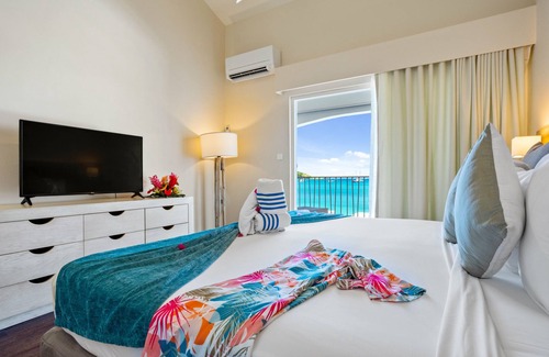 Grand Case Resort | Scenic Island Suite | Lounge by the Sea or Cruise at Sunset