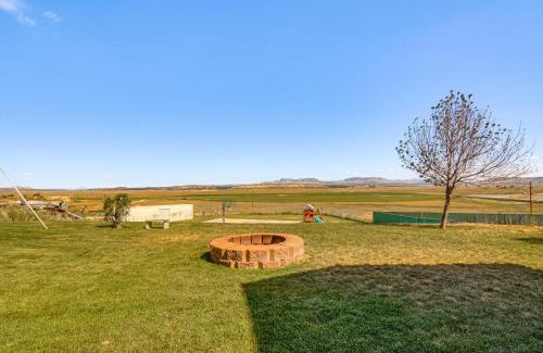 Bryce Canyon House | Scenic Large-Group Retreat, 1 Mi to Bryce Canyon!
