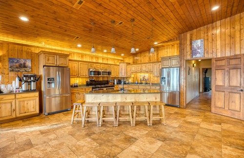 Yankton Cabin | Scenic Lodge- Lewis and Clark Resort