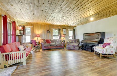 Glenwood Springs House | Scenic Mount Sopris View Historic Alpine Cabin!