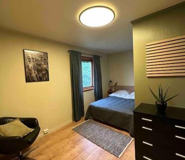 Karmoy House | Scenic Norwegian Getaway - Cozy Home w Garden & All-Day Sun