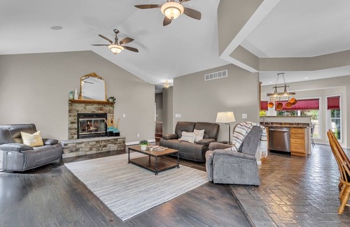 Clarklake House | Scenic peaceful rural area and tastefully decorated comfy home. Full kitchen.