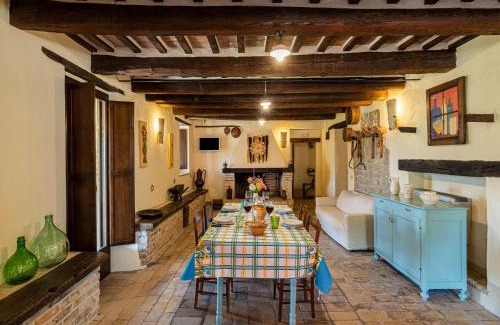 Monte San Martino House | Scenic Stay in Le Marche