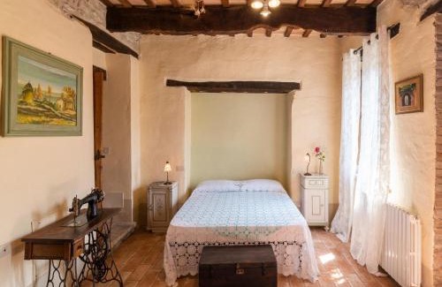 Monte San Martino House | Scenic Stay in Le Marche