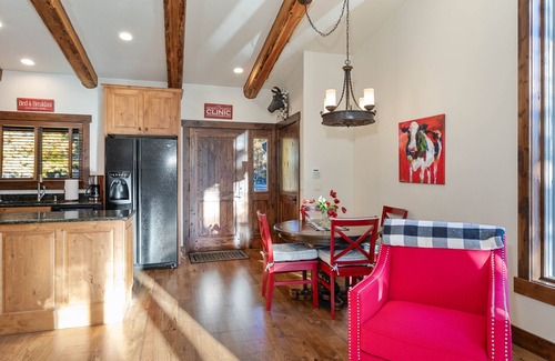 Bigfork House | Scenic Waterfront Retreat on the Swan River!