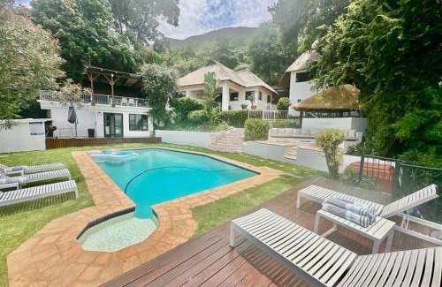 Kosmos House | ScenicViews@103