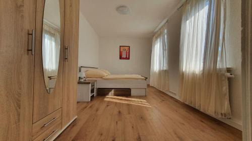 Eisenach Apartment | Schöne Aussicht, Wallbox, 70qm, kontaktloser Check-in