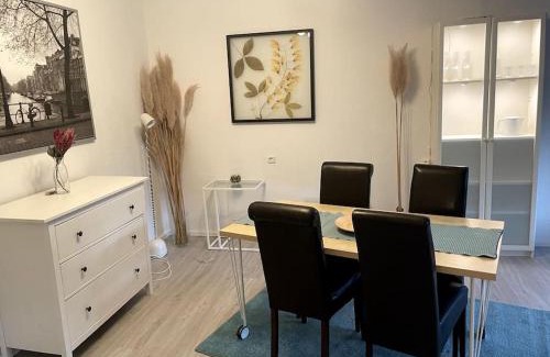 Oldenburg Apartment | Schöne Ferienwohnung in Oldenburg Eversten 70m2, zwei Räume, bis zu 4 Personen