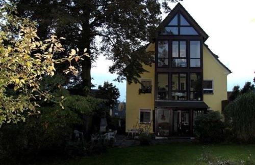 Ebersdorf Apartment | Schöne Ferienwohnung in Ebersdorf mit Grill und Garten