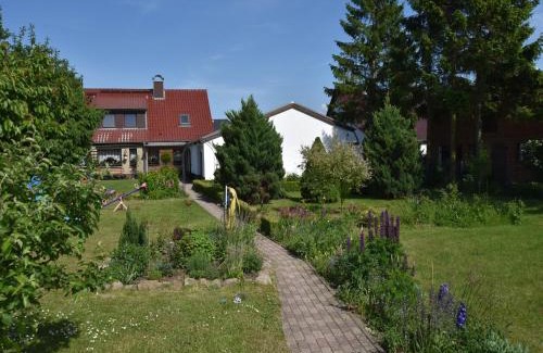 Blowatz Apartment | Schöne Ferienwohnung mit Garten in Robertsdorf, cleaning included