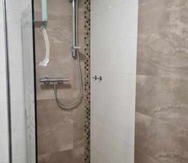 Barmstedt Apartment | Schöne Moderne Unterkunft in Ruhiger Lage