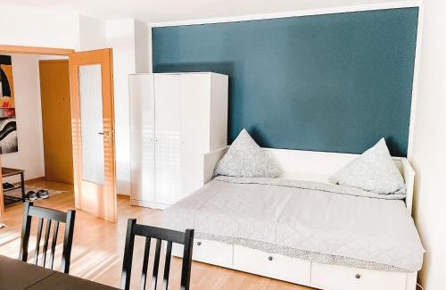 Hilbersdorf Apartment | Schöne Wohnung, eigene Terrasse, privater Parkplatz, Wi-Fi, Waschmaschine, 3P