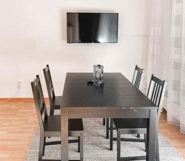 Hilbersdorf Apartment | Schöne Wohnung, eigene Terrasse, privater Parkplatz, Wi-Fi, Waschmaschine, 3P