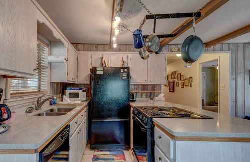 Ruidoso Cabin | Schaffer Scherenity | Pet Friendly, Hot Tub, Fence
