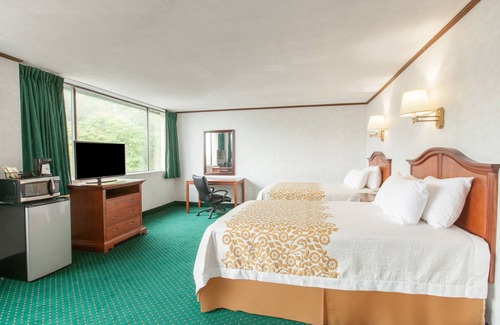 Seward Place Hotel | Schenectady Inn & Suites