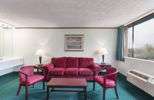 Seward Place Hotel | Schenectady Inn & Suites