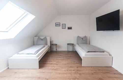 Edingen-Neckarhausen Apartment | Schicke Gruppen- und Monteursloft, 10min zur SAP-Arena