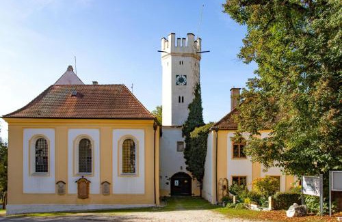 Mengkofen Hotel | Schloss - Schenke Tunzenberg