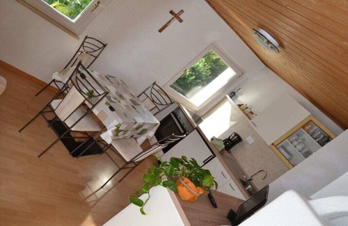 Vollan House | Schlosshof-Bergblick Comfortable holiday residence