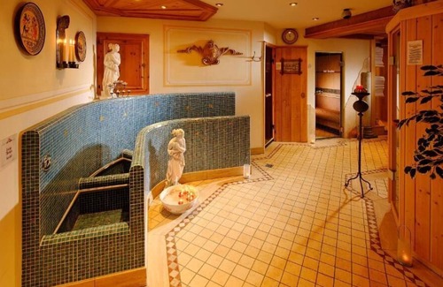 Engadin Scoul Hotel | Schlosshotel Restaurant Chastè