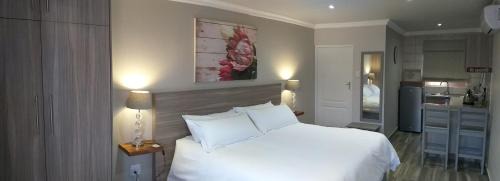Fichardt Park Apartment | Schnehage Self Catering