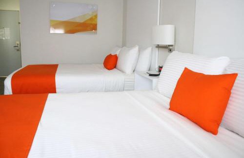 New Philadelphia Hotel | Schoenbrunn Inn