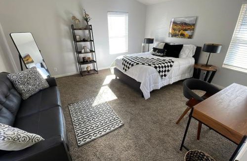 East Central House | Scholar's Loft - Near University of Utah!