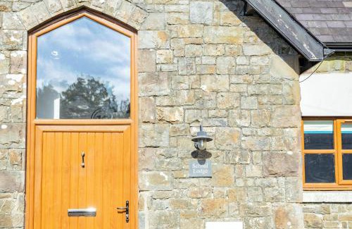 Llandeilo House | School Lodge