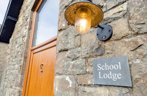 Llandeilo House | School Lodge