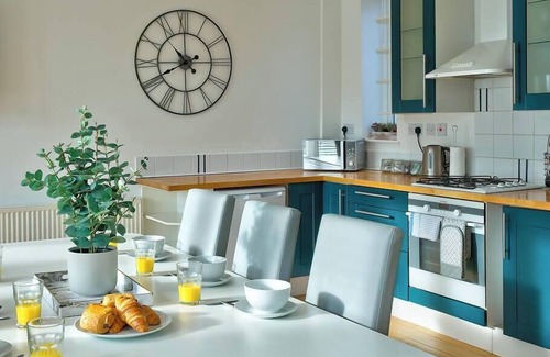 Coalbrookdale House | School Path Ironbridge Townhouse with Roof Terrace