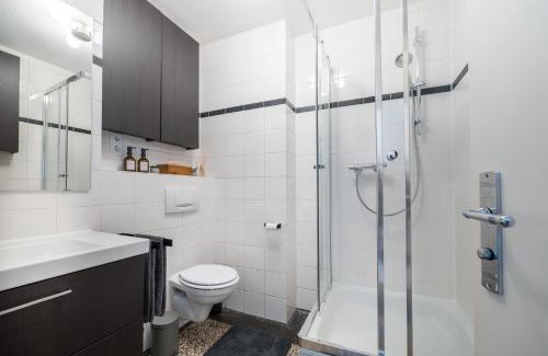 Sankt Ingbert Apartment | SCHWARZLINS LoftRaum - Stilvolles Apartment mit Smart TV, NETFLIX, Disney Plus, schnellem WLAN, Parken, Nespresso