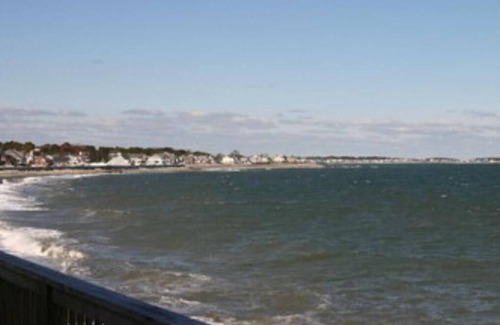 Scituate House | SCITUATE Beach Front huge 4 bedroom 2 bath. Amazing views sleeps 13. NEW!